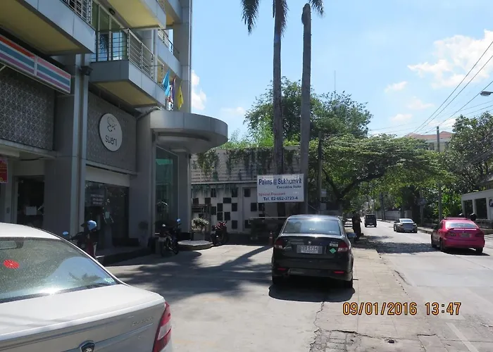 S39- 1 Bedroom Downtown With Balcony And Pool * Bangkok