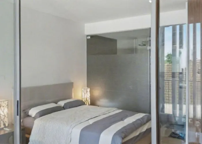 S39- 1 Bedroom Downtown With Balcony And Pool Apartment