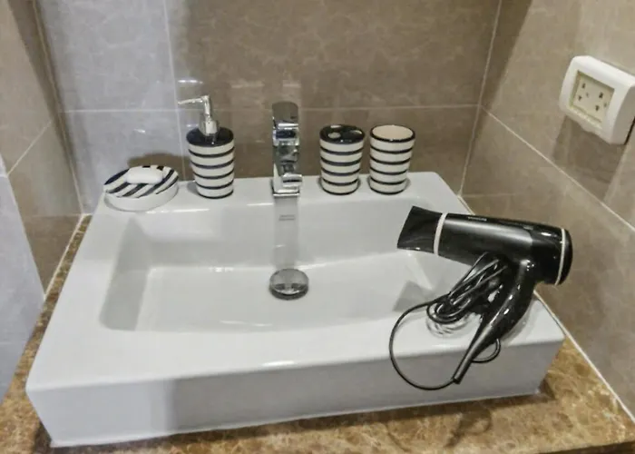 S39- 1 Bedroom Downtown With Balcony And Pool Bangkok