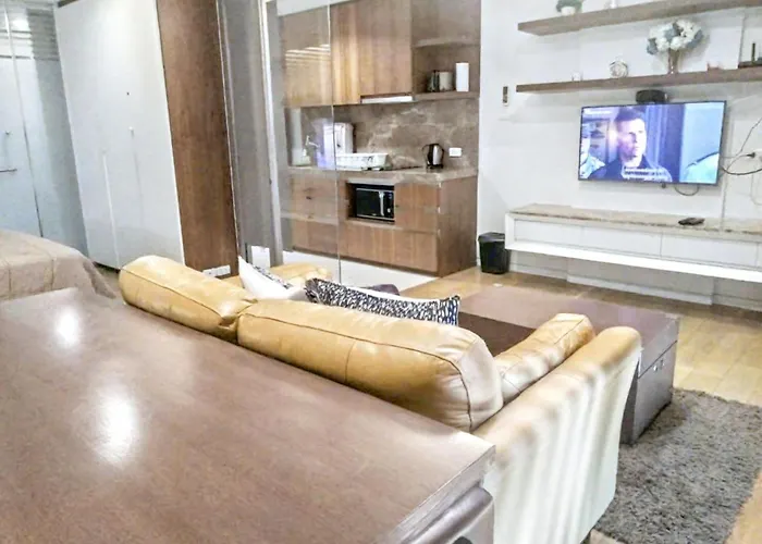 S39- 1 Bedroom Downtown With Balcony And Pool Apartment